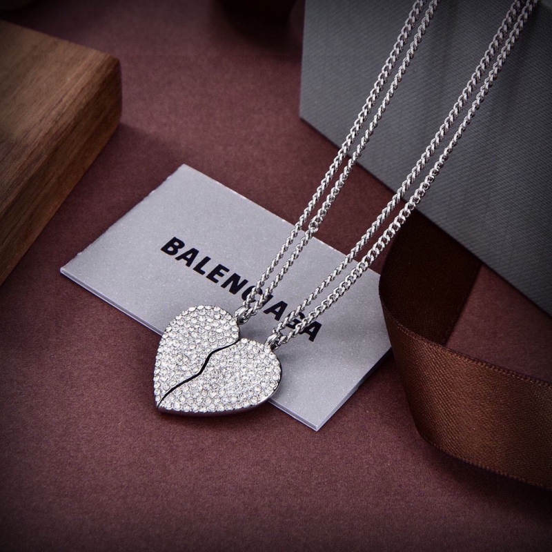 Ba1en*iaga necklaces